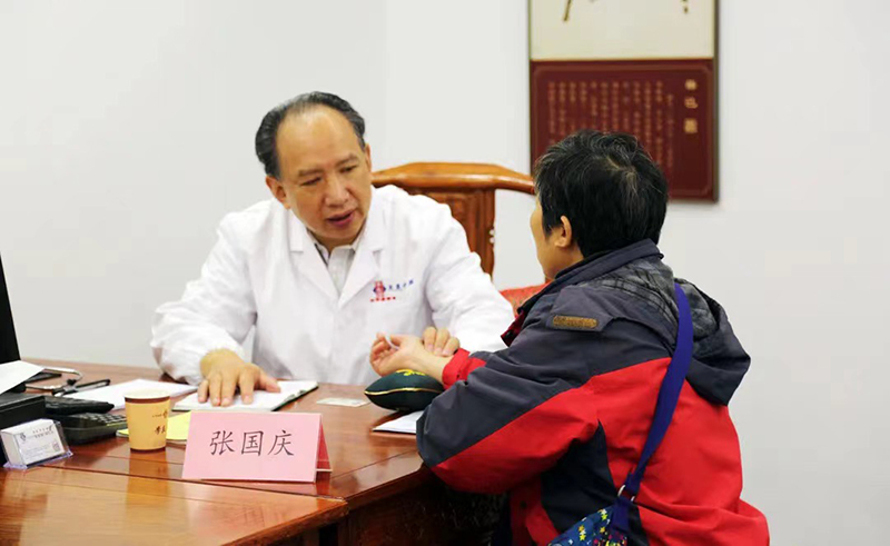 好消息！本周起，中醫(yī)專家張國慶、白學(xué)武、李蘇將在月光碼頭店坐診！(圖1)