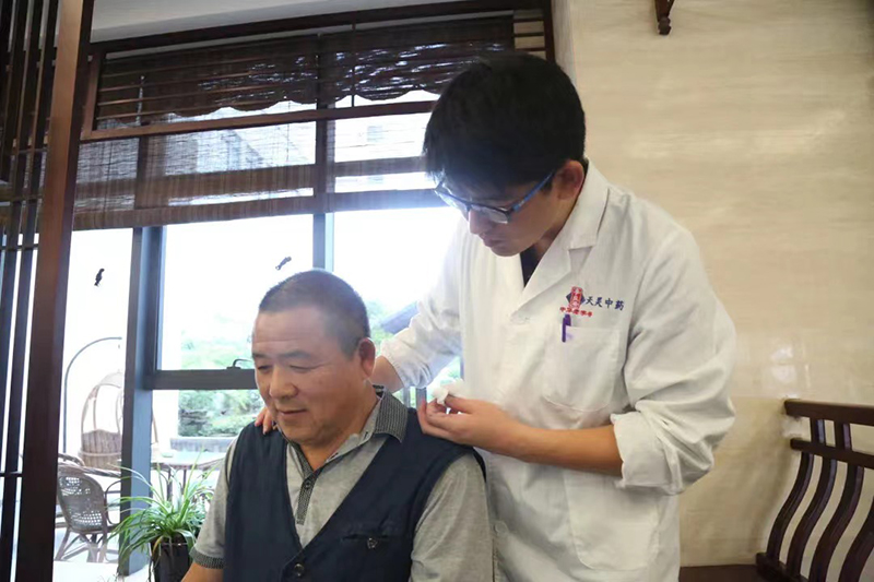 好消息！本周起，中醫(yī)專家張國慶、白學(xué)武、李蘇將在月光碼頭店坐診！(圖2)